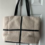 Urban Expression Urban Expressions Shoulder Bag Photo 0