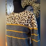 BeachLunchLounge  Gray and Cream Crew Neck Sweater size Small NWT Photo 2