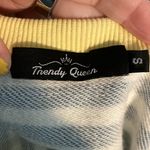 Trendy Queen Crewneck Sweatshirt, Small Blue Photo 4