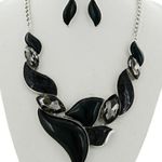 SILVER TONE BLACK STATEMENT NECKLACE & EARRINGS Photo 0