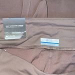 Columbia NWT Women’s Omni Shield Khaki/Tan Active Fit Shorts 1007 Photo 4