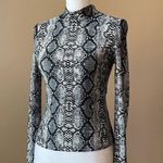 SheIn | Unity Form-Fitting Snakeskin Print Mock Neck Top Sz S Photo 5