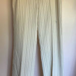 White House | Black Market Whithe House Black Market  Women’s white pants capris Photo 0