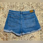 American Eagle cuffed mom shorts size 14 high rise stretch denim Photo 1