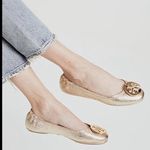 Tory Burch  Reva Gold Metallic Ballet Flats Grained Leather Logo Size 7 Y2K Photo 1
