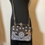 🩵NWT🩵 BANDANA PRINT FAUX LEATHER LOOK CROSS BODY/CLUTCH PURSE 9”x7”W/CHAIN STRAP Black Photo 3