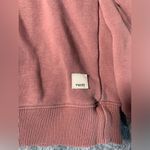Vuori  pink crew neck sweatshirt medium Photo 3