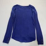 Wrangler  Crochet Lace V-neck Top Size Medium distressed blue crochet sleeves Photo 8