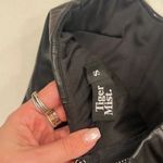 Tiger Mist CAYENNE LONGLINE TOP BLACK Photo 5