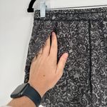 Lululemon  Hit It Short (3 1/2") in Mini Cinder Lace White Black / Black - Size 4 Photo 8