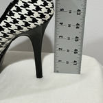 Charlotte Russe Woman’s  Platform Stiletto Black & White Patent Leather Shoes 6 Photo 4