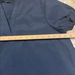 Athleta Levitate Poplin Tee in Black
Size: Small Photo 5