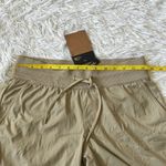 The North Face  APHRODITE MOTION BERMUDA SHORTS WOMEN'S TWILL BEIGE SMALL Photo 7
