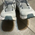On Running Cloud 5 Gray Running Athletic Sneakers Women’s Shoe Size 7 Photo 3