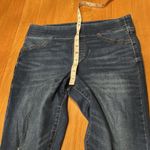 Old Navy  women’s rockstar pull on distressed jegging size 8. Photo 2