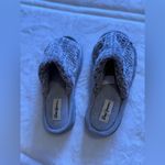 Dearfoams  Womens Chenille Tab Scuff Memory Foam Slippers Size Small Indoor Gray Photo 4
