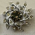 Sarah Coventry smoky crystal flower rhinestone clip on earrings Photo 2