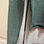 American Eagle top Photo 3