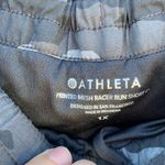 Athleta  Camo Mesh Racer Run Shorts 4” | 1X Photo 2