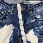 Machine Bleached Low Photo 3