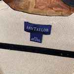 Ann Taylor  Vintage Silk Beige Knit V-Neck Lightweight Sweater Women's Size XS Photo 3