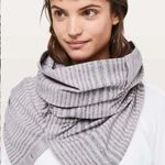 Lululemon ATHLETICA | Vinyasa Scarf Akido Stripe Heathered Dark Chrome Titanium Photo 0