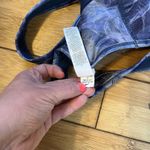 Nike Women’s Dri-Fit Blue Swirl Patterned Sports Bra Size Medium EUC Photo 6