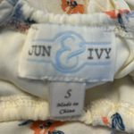 Jun & Ivy  Cream Floral Ruffle Spaghetti Strap Blouse Size Small GUC #1338-LA Photo 6