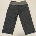 Lululemon astro crop knee leggings size 4 Photo 2