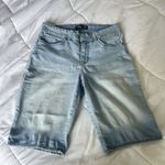 Riders By Lee Womens 8M Curvy Fit Bermuda Stretch Light Denim Summer Shorts Blue Size 8 Photo 0