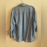 Old Navy  Women’s Boyfriend Shirt 100% Cotton Blue Size Small Long Sleeve Photo 3