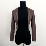 Set Active Ribbed Long Sleeve Crop with Double Zipper in Color Pepper & Size XS Photo 7