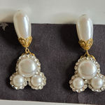 Disney  Mickey Mouse Pearl Gold Rhinestone Dangle earrings Photo 0