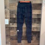 Alo Yoga alo High-Waist Camo Vapor Legging in Hunter Camo Photo 4