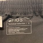 FIGS  high waisted Yola skinny, scrub pants, size small ￼ Photo 5