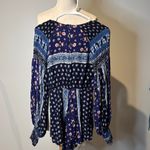 Selfie Leslie  Blue Long Sleeve Graphic jumper Photo 2