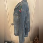Crest Jeans vintage med wash distressed denim jacket floral embroidery. Size 3X Blue Photo 4