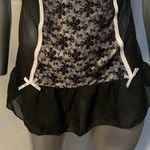 Black and white corset style lingerie Size 34 B Photo 2