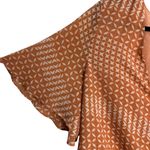 L'Academie L’academie Revolve Orange Geometric Print Flutter Sleeve Tie Front Blouse Photo 3