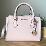 Michael Kors Purse Photo 0