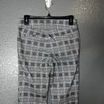 Soho  Apparel LTD Women's Plaid Skinny Pull-On Stretchy Pant Size S Black & White Photo 3