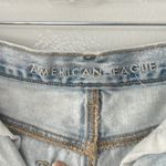 American Eagle Mom Short Ripped Size 8 Light Wash Photo 4