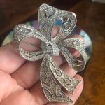 Vintage art deco Kenneth Jay Lane rhinestone bow brooch pin Silver Photo 2