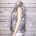 IZOD Size XL Gray & Ivory Animal Print High-Low Hemline Puffer Vest Jacket Photo 2