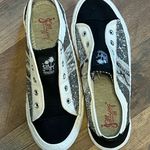 Jelly Pop Black and glitter elite slip on Canvas shoes size 9 new Photo 1