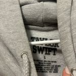Taylor Swift  Feeling 22 Cat Sweatshirt Photo 3
