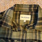 Wallflower Women's Crop Boxy Cotton Flannel Long Sleeve. Green/Black Size Medium Green Photo 3