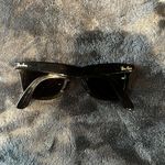 Ray-Ban Wayfarer Polarized Sunglasses Photo 1