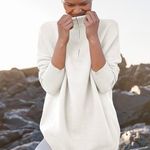 Women's Oversized Sweater Quarter Zip V Photo 4