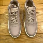 Nike  Women's Ebernon Low Size 7.5 Sneakers in Dusty Pink. Photo 4